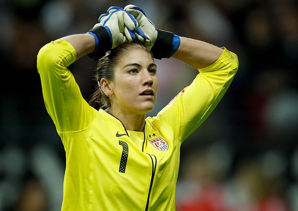 サッカー女子W杯2011決勝、呆然とする米代表GKソロ