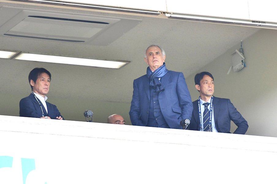 代表選考前にハリルホジッチを直撃。「本田や香川は出ていないが……」<Number Web> photograph by AFLO