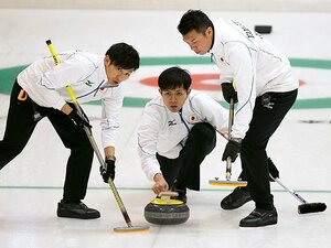 <平昌で20年ぶりの五輪出場へ>カーリング日本男子の“攻める力”