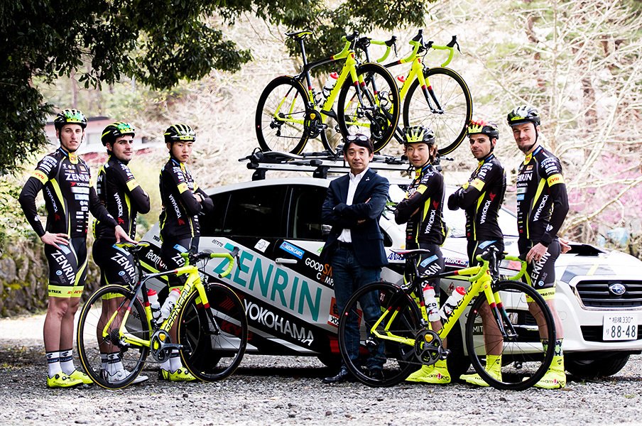 <挑戦のペダルを踏め> 片山右京 「シャンゼリゼを夢見て」 ~The Challenging Cycle Racers~<Number Web> photograph by Atsushi Kondo