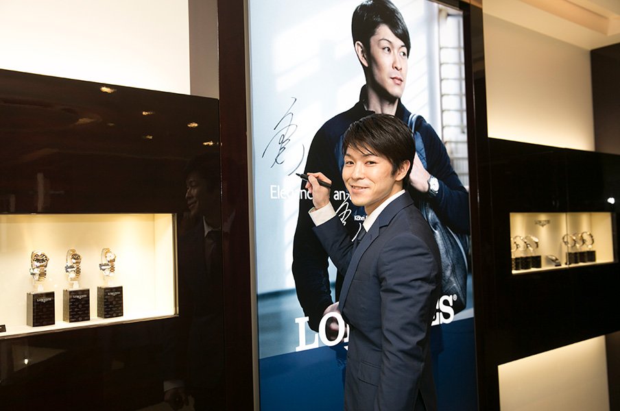 「ロンジン」が選んだ唯一の日本人。最も“エレガント”で“高精度”な内村航平。<Number Web> photograph by LONGINES