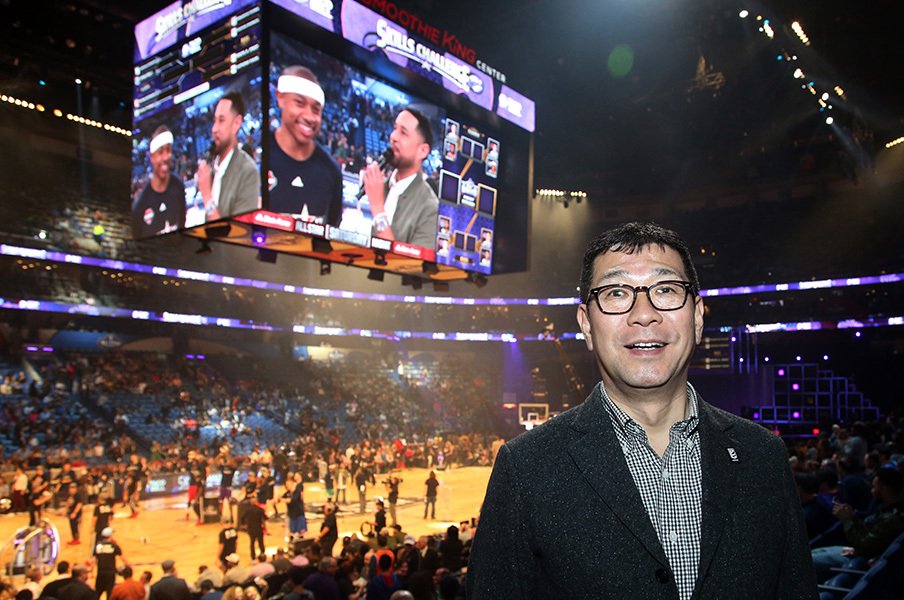 Bリーグ大河正明チェアマンが語る。NBAのアリーナ、ビジネス、地元愛。<Number Web> photograph by Kiyoshi Mio