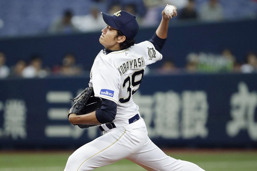 今も右目の横には傷跡が……。オリ・小林慶祐が目指す復活の道。<Number Web> photograph by Kyodo News