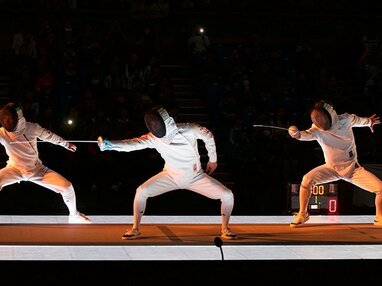 太田雄貴会長の大仕事、全日本選手権。 フェンシング大会でダンスにLED!?