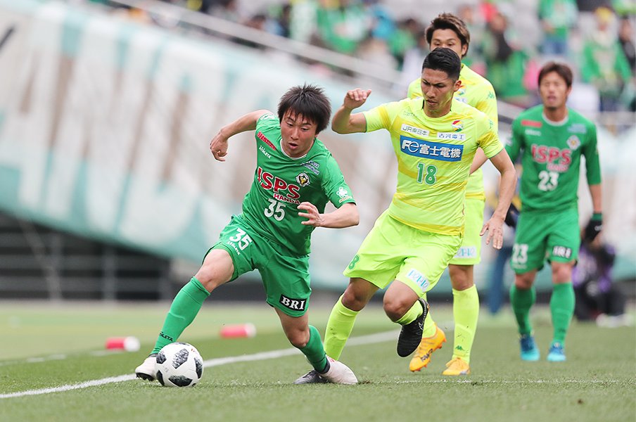 ヴェルディ2年目のロティーナ哲学。栄光のユース10番・藤本寛也を抜擢。<Number Web> photograph by J.LEAGUE PHOTOS