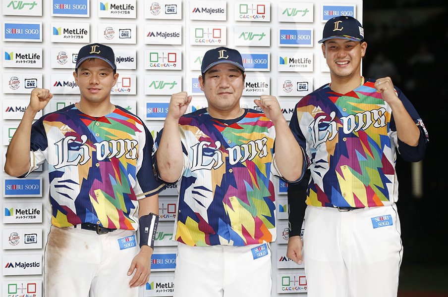 8月に38歳…“王さんとノムさんに次ぐ本塁打王6回”の中村剛也 「アーチスト名人技」復調と狙ってほしい2000安打〈週刊セパ記録〉<Number Web> photograph by Kyodo News