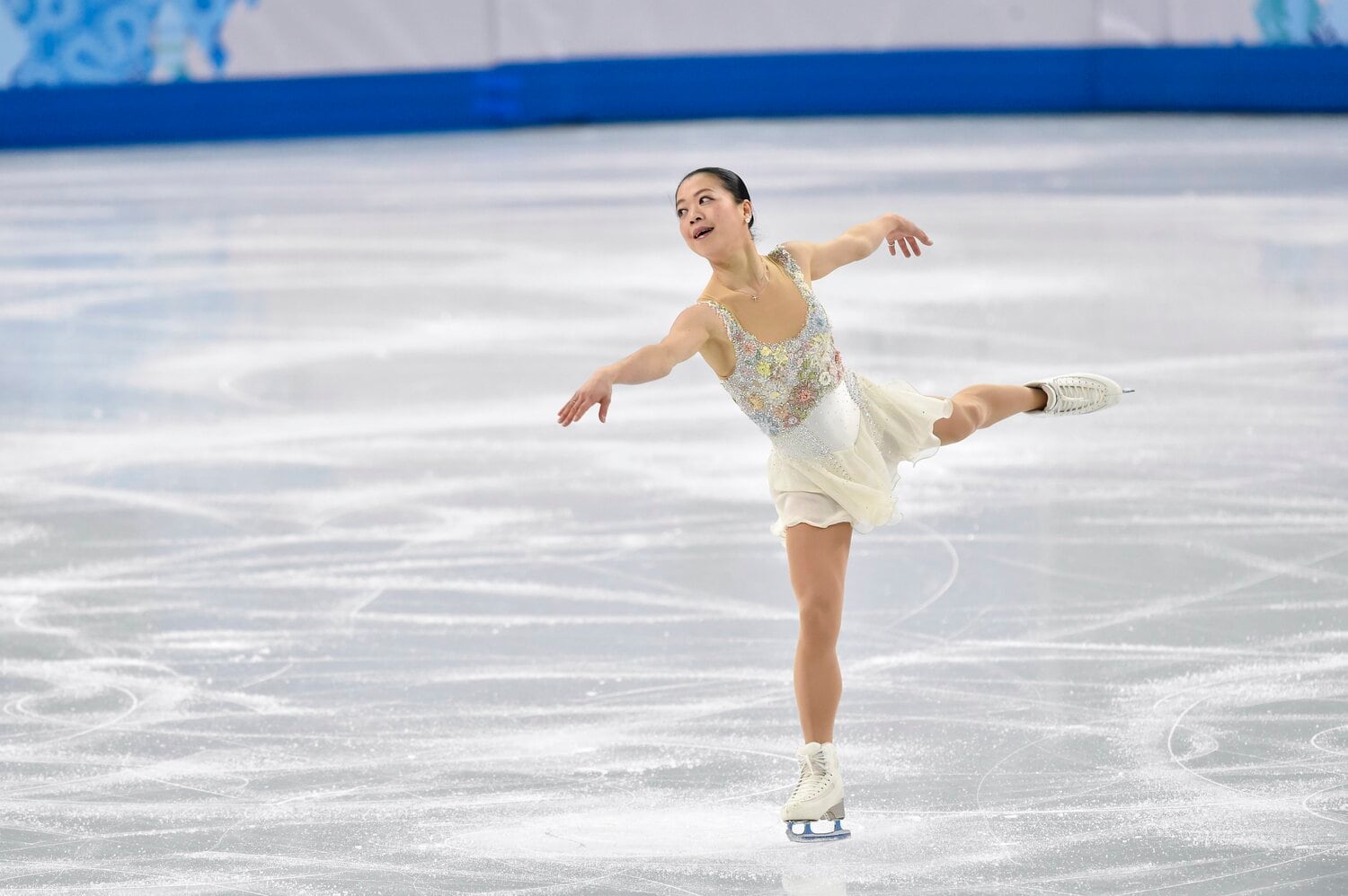 フィギュア界で脅かされる 女性の健康問題 鈴木明子36歳が明かす過酷さ 無月経 ハードな練習ができている証拠でした 2 4 フィギュアスケート Number Web ナンバー