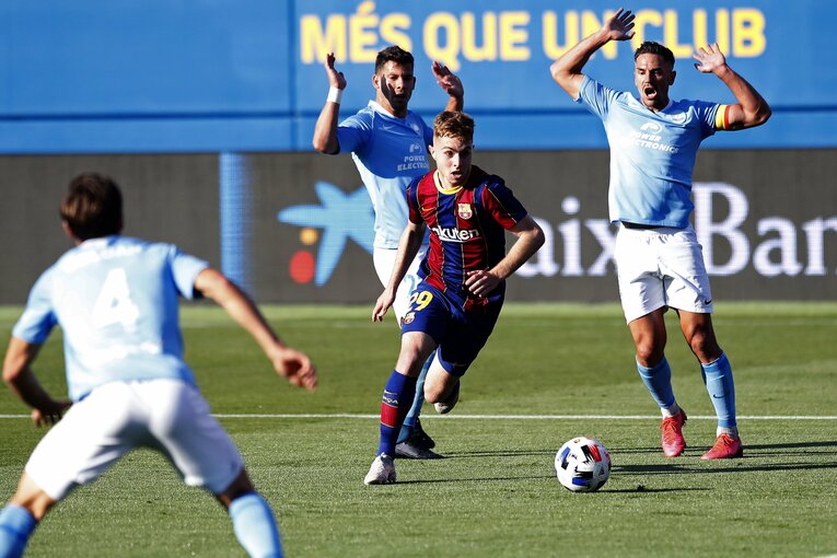 左ウイングのペケ©Daisuke Nakashima