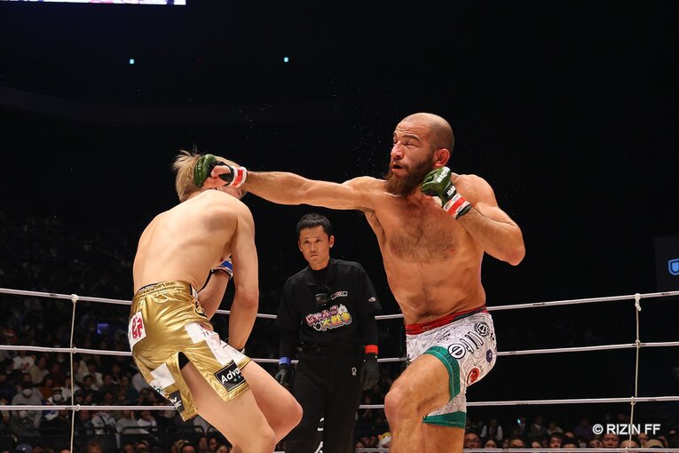 朝倉海vsフアン・アーチュレッタ　©RIZIN FF