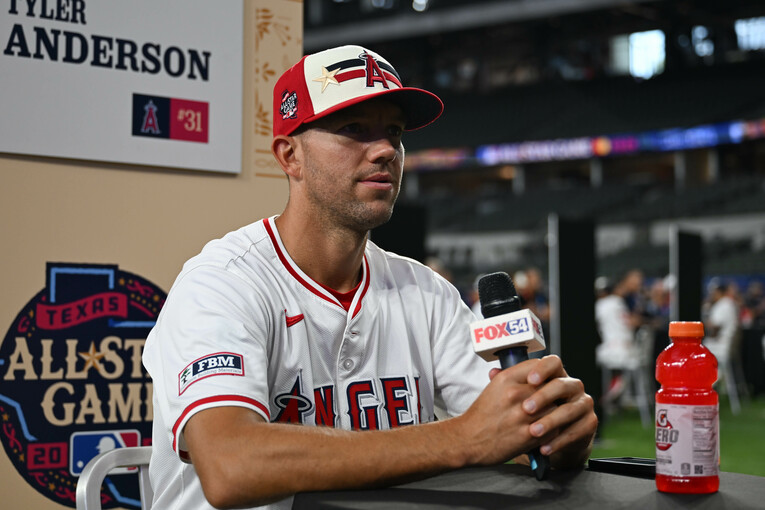 「エンゼルスが契約条件を呑んでいれば……」。エンゼルスのタイラー・アンダーソン ©Getty Images