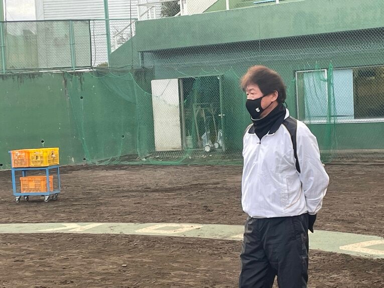 東北を率いる佐藤洋監督　©Hideaki Ujihara