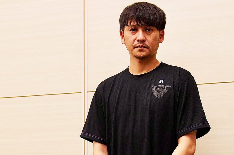 鳥栖の川井健太監督。41歳にしてJ1の舞台で采配を振るう指揮官のサッカー哲学やプランニングなどを聞いた ／ photograph by Atsushi Iio