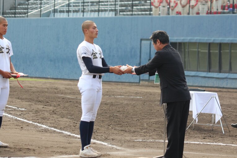 近畿大会決勝では奈良の智辯学園に0-10で敗れ、準優勝に終わる　©Fumi Sawai