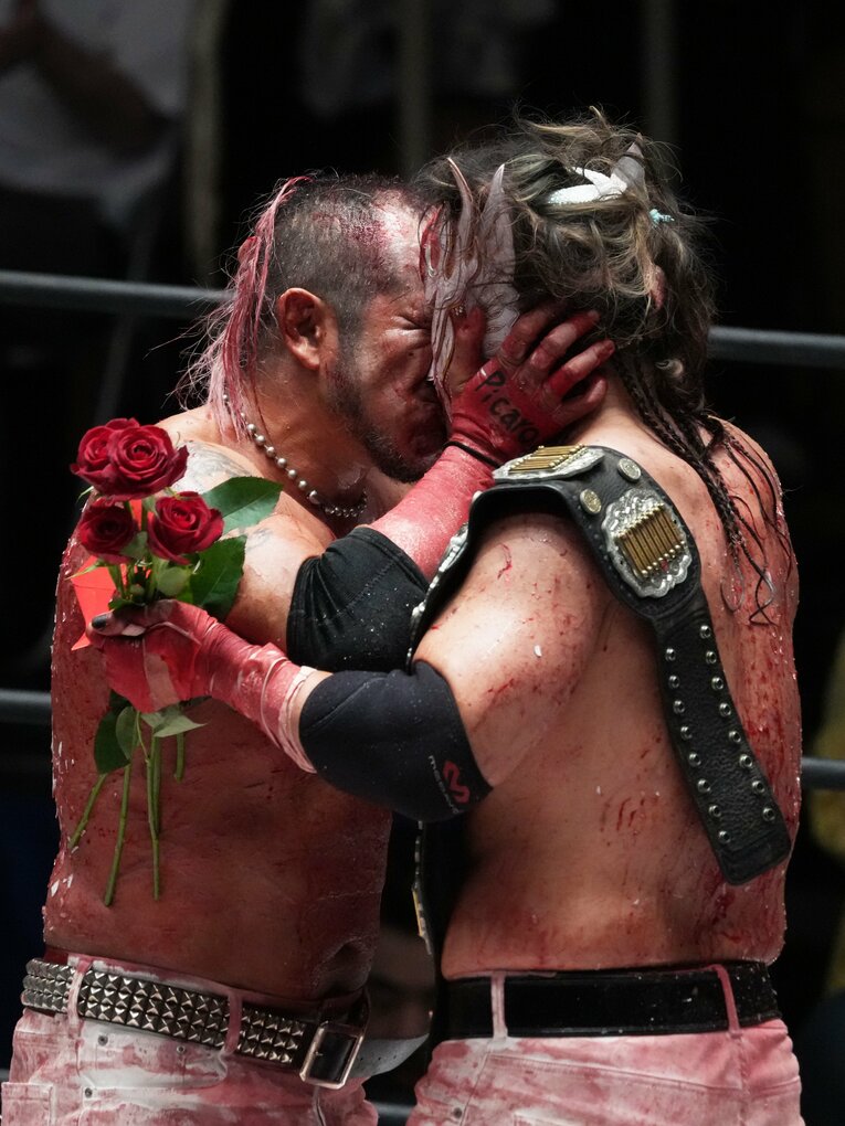 葛西純の激烈な“愛情表現”　©Essei Hara