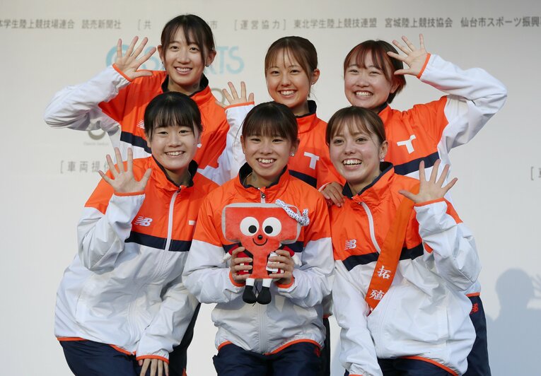2022年10月の全日本大学女子駅伝に出場した拓殖大のメンバー　©︎JIJI PRESS