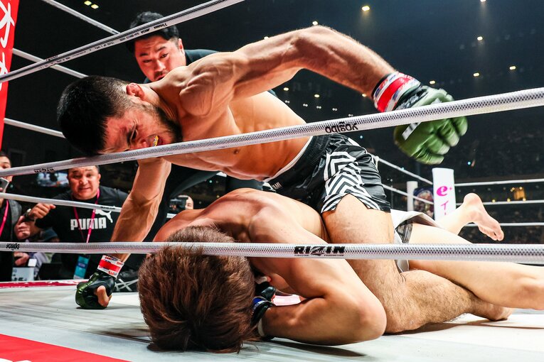 シェイドゥラエフの“パウンド地獄”（12枚目／全13枚） ©RIZIN FF Susumu Nagao