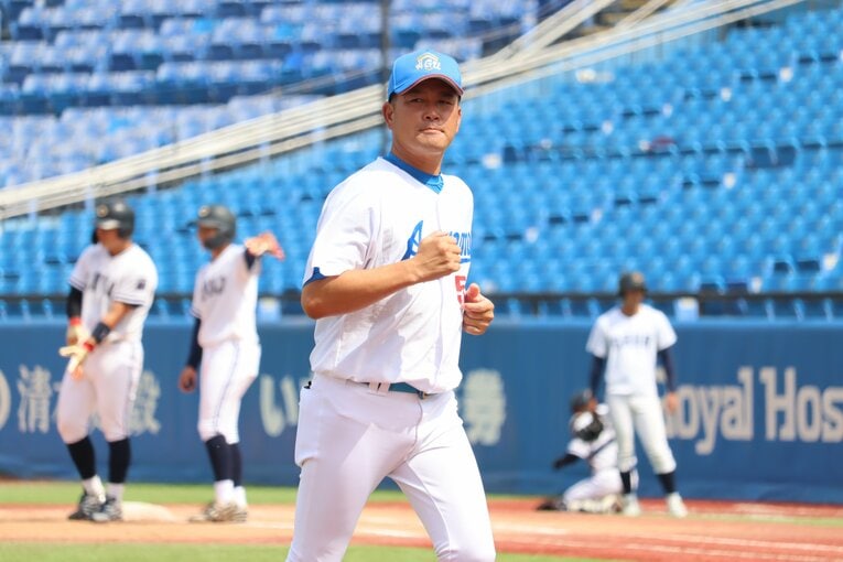 鈴木に効果的なアドバイスを送っていたという中野正博コーチ　©Genki Taguchi