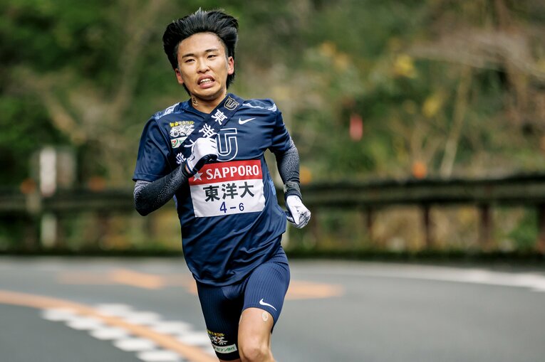 【2025箱根駅伝】東洋大の6区を走った西村真周（3年）　©Yuki Suenaga