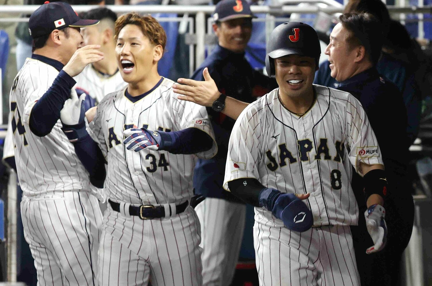 WBCでも活躍した吉田と近藤　©JIJI PRESS