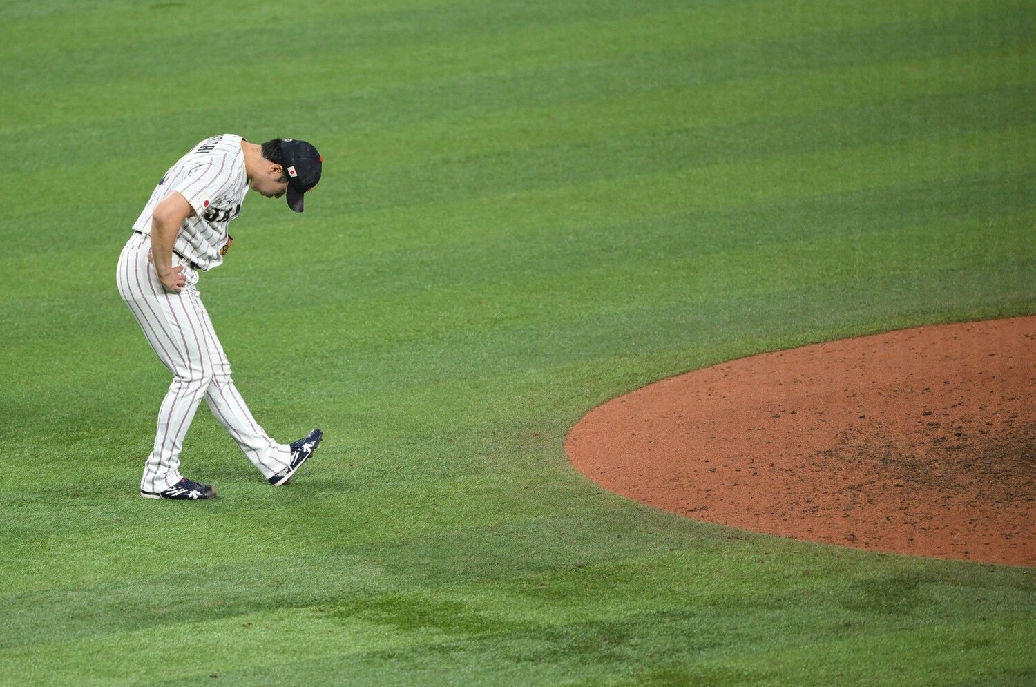 失点直後、俯く種市　©Nanae Suzuki