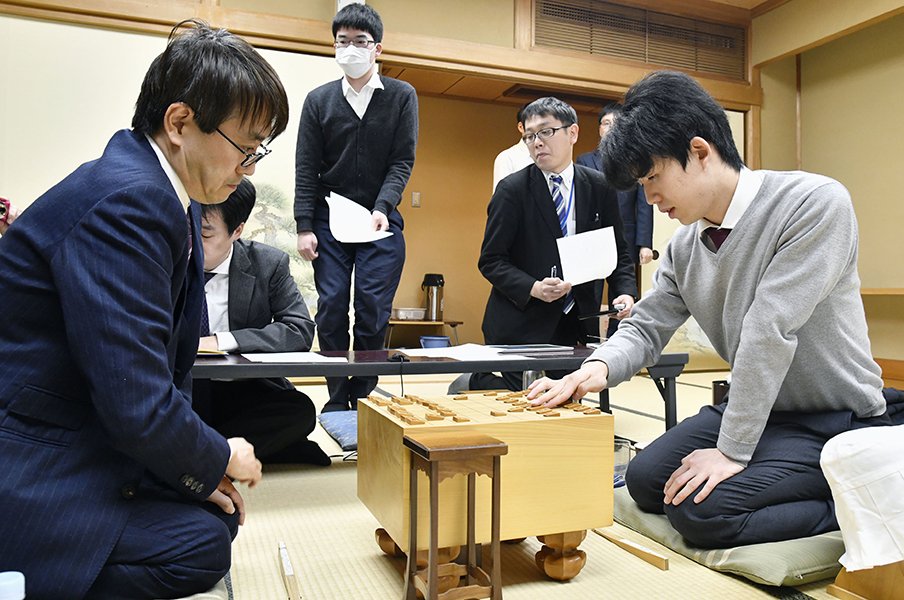 藤井聡太、コロナ禍に隠れた快挙。棋士レーティング首位の価値とは。＜Number Web＞ photograph by Kyodo News
