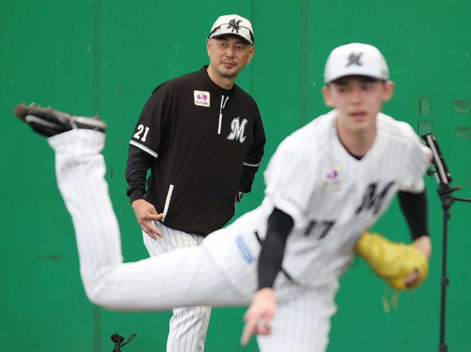 千葉ロッテでの吉井監督 ©JIJI PRESS