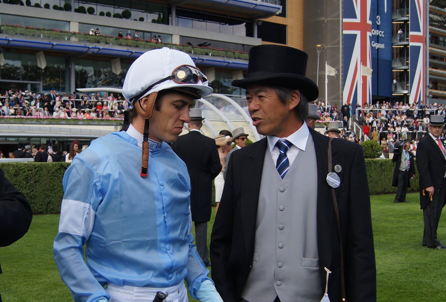 スミヨン(左)と藤沢師