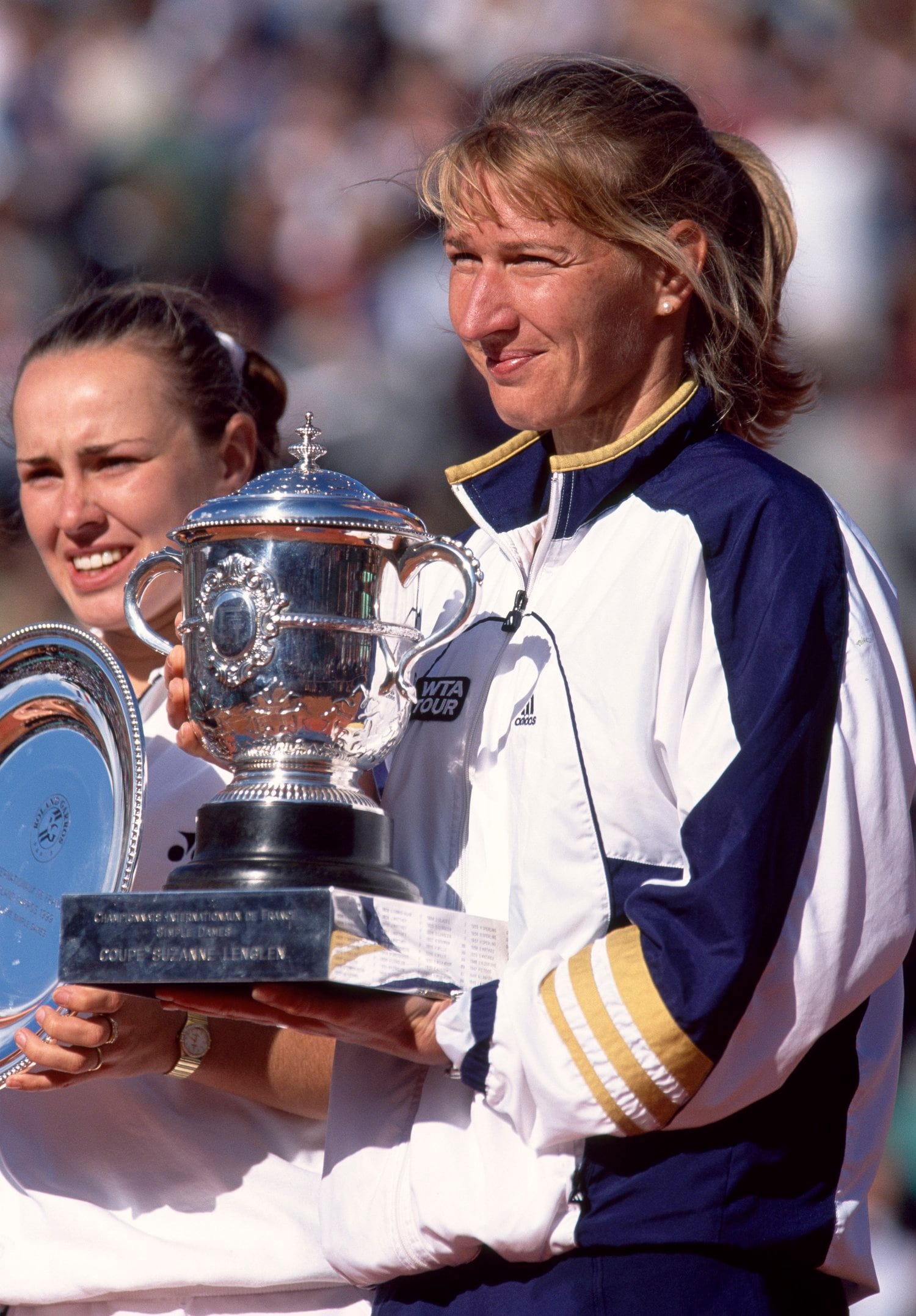 最後の対決となった99年全仏オープン決勝。ヒンギス(左)はグラフに敗れた ©Getty Images