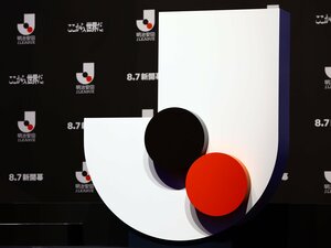 Jリーグは3ページ、プレミアは…契約書から大違い「ビールの祭典参加がマスト」「移籍最終日23時59分に加入」“最強の代理人”が明かす交渉の内幕