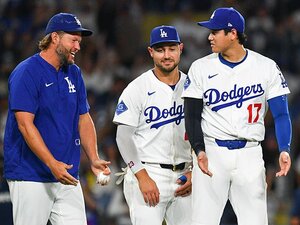 かつては因縁の仲扱い…大谷翔平が“引退カーショウとハグ”惜別弾翌日「カーショウが打撃練習で2発、大谷は“デンジャラス”」番記者ビックリ