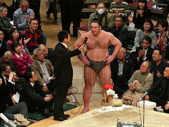 栃ノ心が教えてくれたふたつのこと。親方との絆、そして休場する勇気。＜Number Web＞ photograph by JMPA