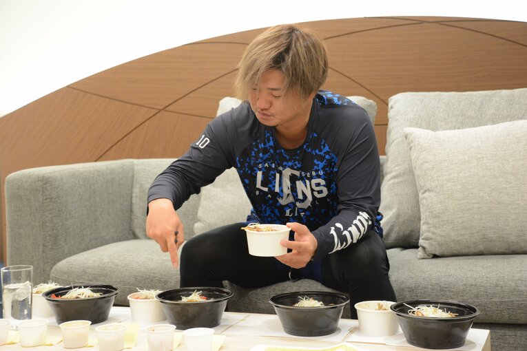 潜入した試食会の様子　©Carlos Yabuki