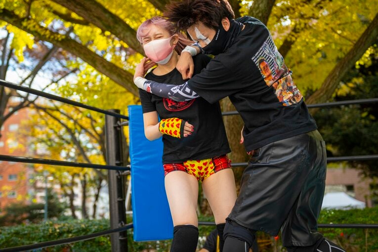 慶應プロレス研究会“唯一の女子学生レスラー”無村架純が“男子相手”に闘う理由「木村花さんみたいに」《特別フォトインタビュー》(66)