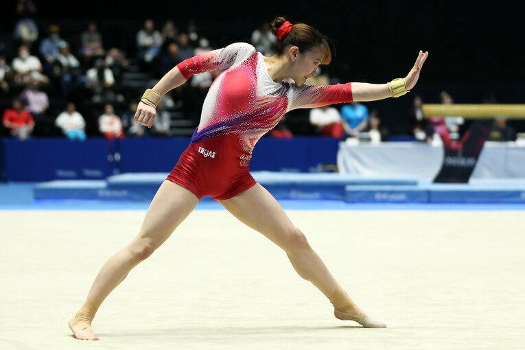 NHK杯で演技を行う杉原愛子　©Getty Images