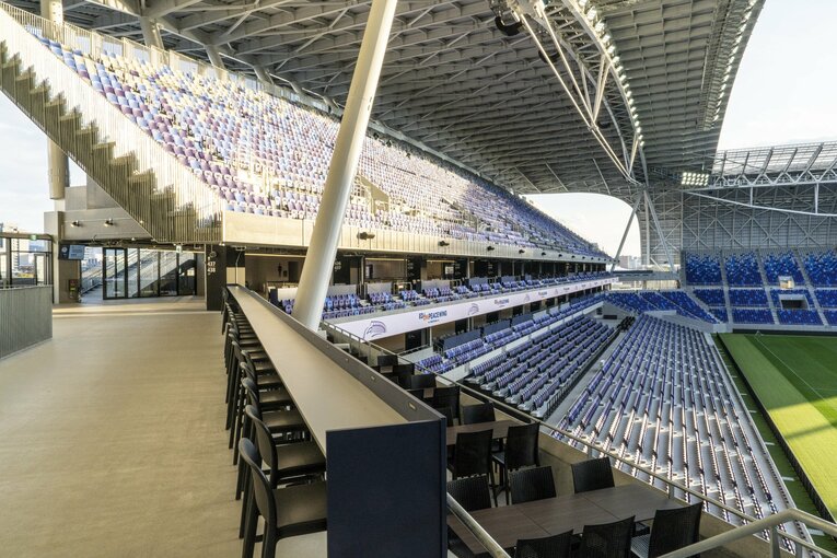 カウンターテラスシート　©S.FC