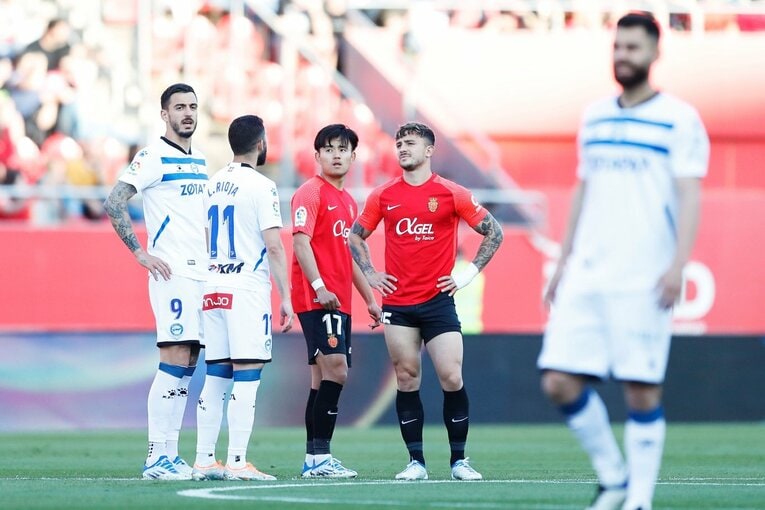 “久保建英が倒されても笛が鳴らない”スペインでの苦悩… 活路はやっぱり“韓国の至宝”との関係性？〈撮影者の視点〉(12)