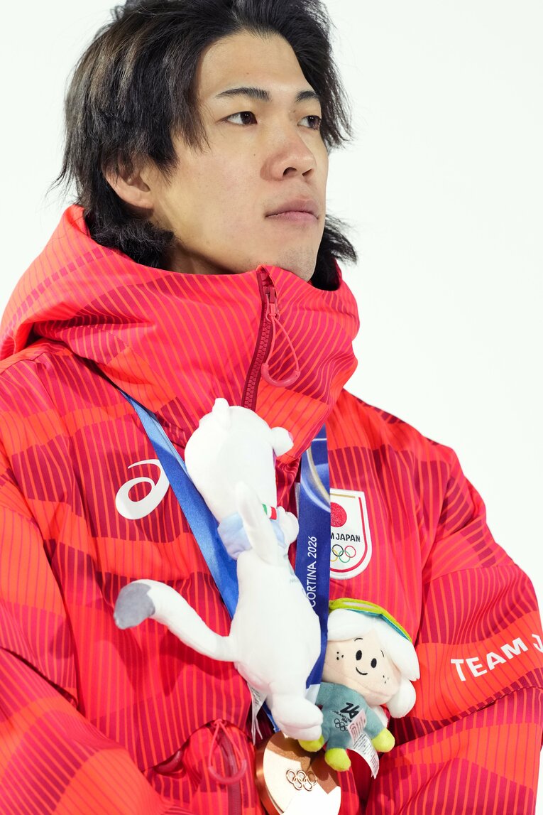 ミラノ五輪ジャンプ混合団体で銅メダルを獲得した日本チーム　©Tsutomu Kishimoto／JMPA