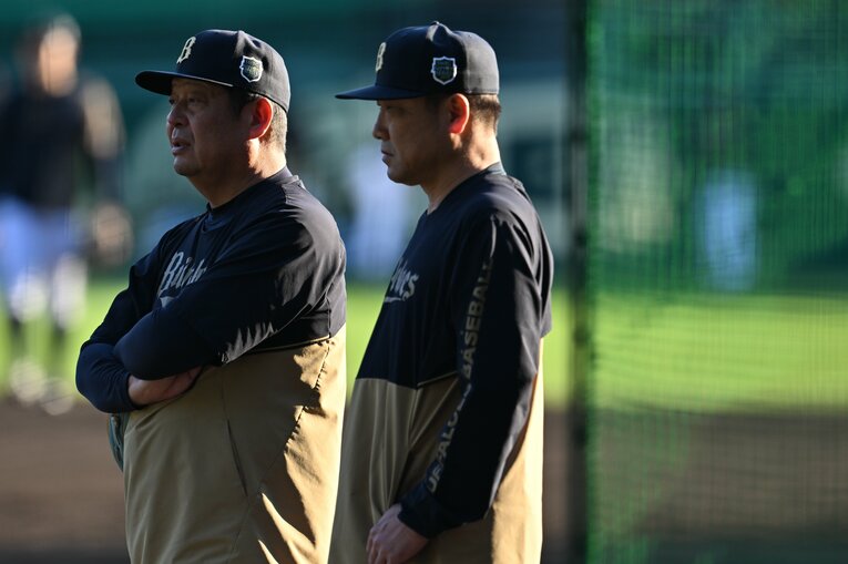 中嶋監督の右腕となり支えてきた水本ヘッドコーチ（左）　©︎Naoya Sanuki