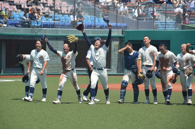 創部8年で甲子園初出場を決めた未来富山高校。全校生徒24人中23人が野球部という異色の通信制高校だ　©JIJI PRESS