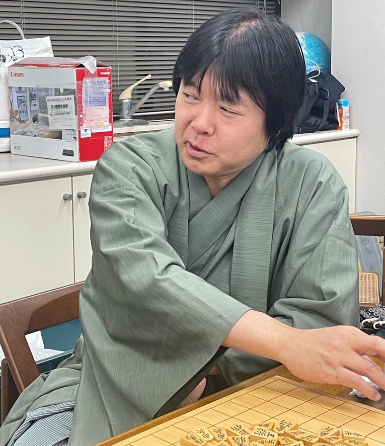 立会人の藤井猛　©Kiyokazu Katsumata