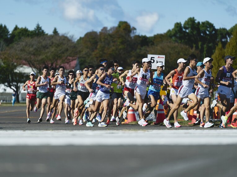 昨年、強風のなかでのレースとなった予選会　©Yuki Suenaga