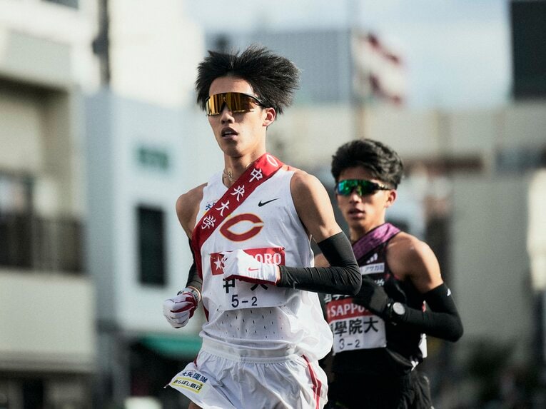 「黒田君の起用を見ると、溜池（一汰、4年）を5区に持って」くるのもありだったと回想　©Yuki Suenaga