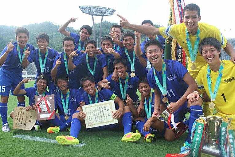 2016年インターハイで全国優勝を経験した真瀬（最上段左） ©Takahito Ando