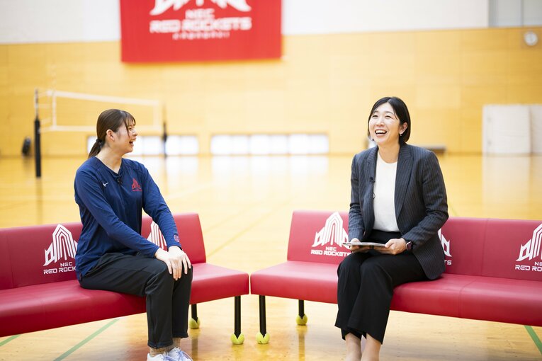 サーブを変えたきっかけは「眞鍋さん」だという　©︎Tomosuke Imai