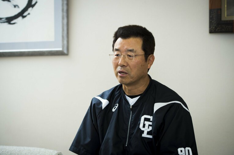 中日のバッテリーコーチ時代（2015年撮影）　©BUNGEISHUNJU