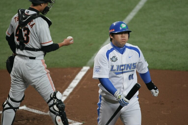 「サンペイ、三振してもいいからさ」“おかわりくん”ブレイク前夜の西武・中村剛也を救った言葉《祝・史上14人目の450本塁打》(22)