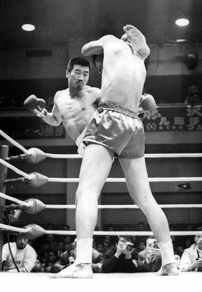 “真空飛び膝蹴り”沢村忠。沢村をキックボクシングに勧誘したのがプロモーターの野口修だ　©Sankei Shimbun