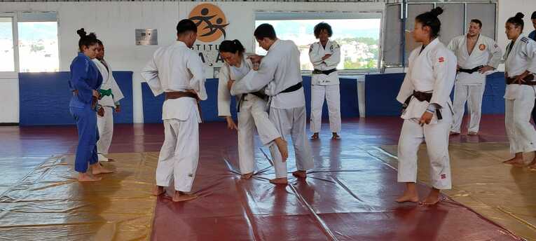 「ヒクソン・グレーシーとも親交があるんだ」日本人女性指導者が在籍…ブラジル柔道NGOの愛がスゴい「JUDOの哲学、精神性に魅せられた」(10)