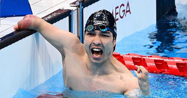 《13年ぶりに五輪で金メダル》なぜパラ競泳・鈴木孝幸は 引退も考えた“リオの惨敗”から立ち直れたのか