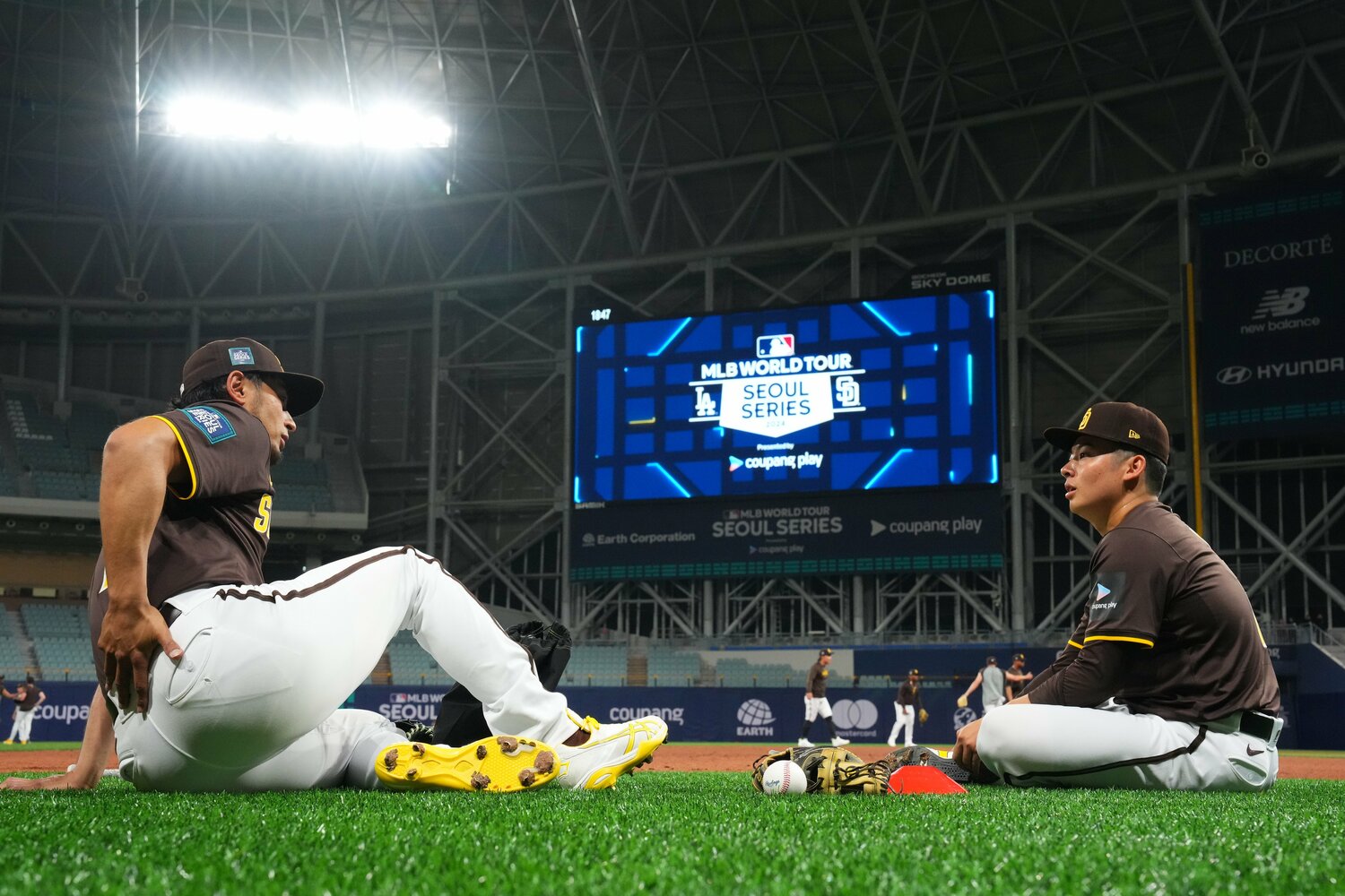 韓国で調整するダルビッシュと松井　©Getty Images